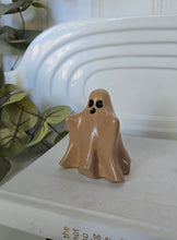Load image into Gallery viewer, Ghost Decor- Caramel
