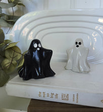 Load image into Gallery viewer, Ghost Decor- White