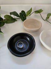 Load image into Gallery viewer, Organic Ring Dish