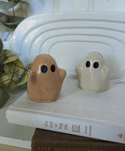 Load image into Gallery viewer, Ghost Decor- Caramel