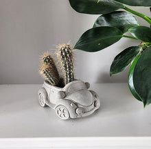 Load image into Gallery viewer, Retro Car