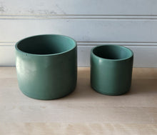 Load image into Gallery viewer, Cylinder Planter- 5&quot; and 7&quot; Emerald
