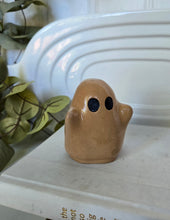 Load image into Gallery viewer, Ghost Decor- Caramel
