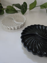 Load image into Gallery viewer, Swirl Jewelry Tray
