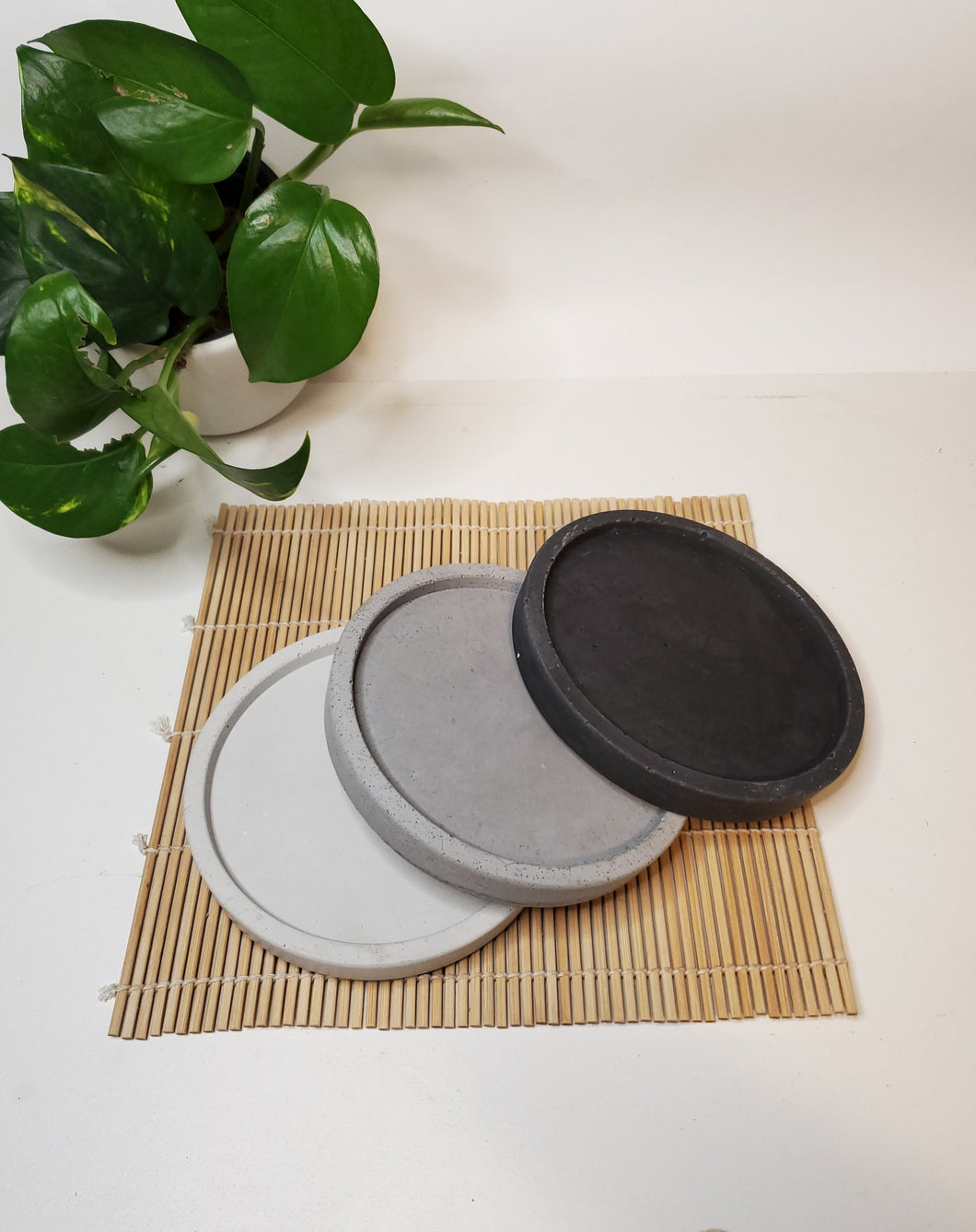 Circle Tray- Medium
